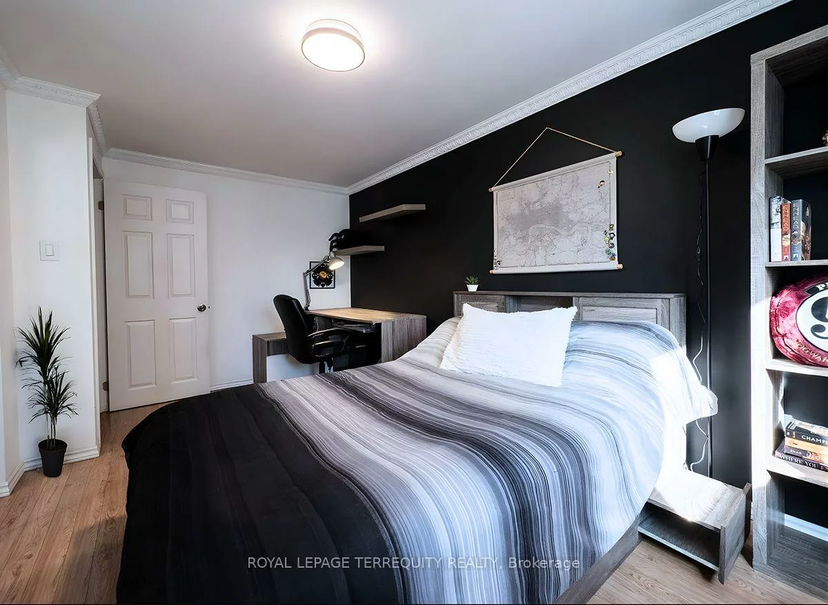 1704, Oberon, Applewood, Mississauga