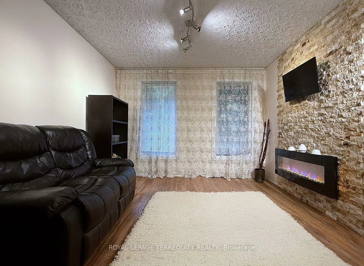 1704, Oberon, Applewood, Mississauga