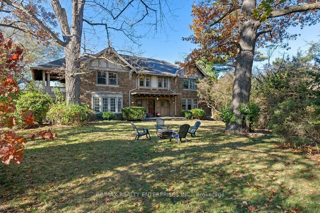 1520, Pinetree, Mineola, Mississauga