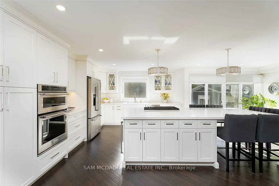 2064, Almira, Sheridan, Mississauga