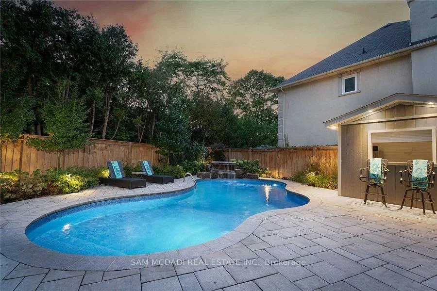 2064, Almira, Sheridan, Mississauga