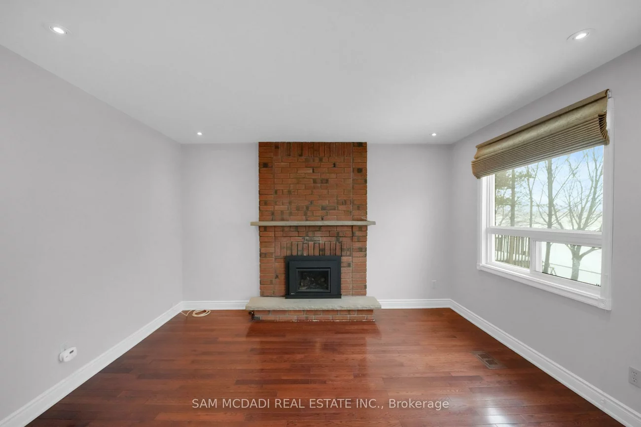 5275, Thornwood, Hurontario, Mississauga