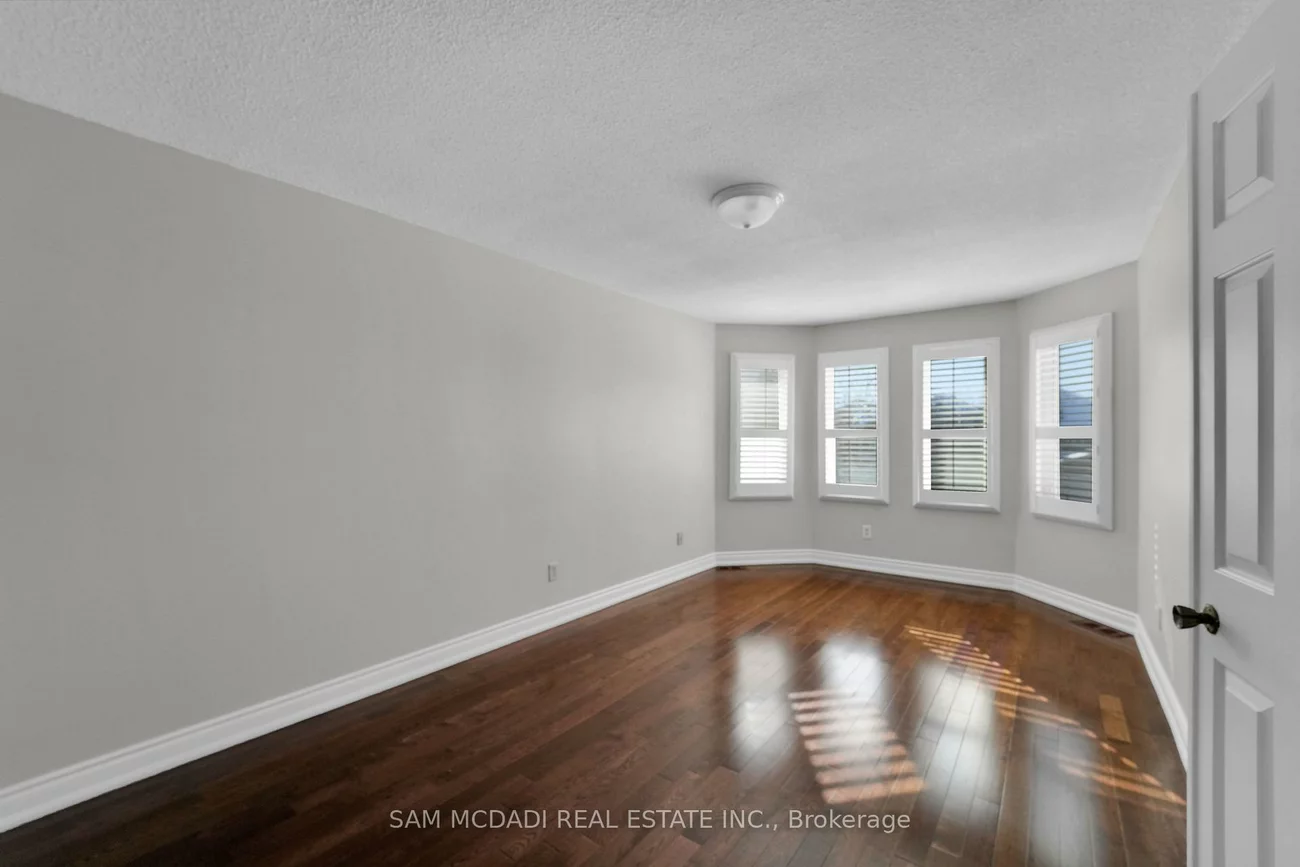 5275, Thornwood, Hurontario, Mississauga