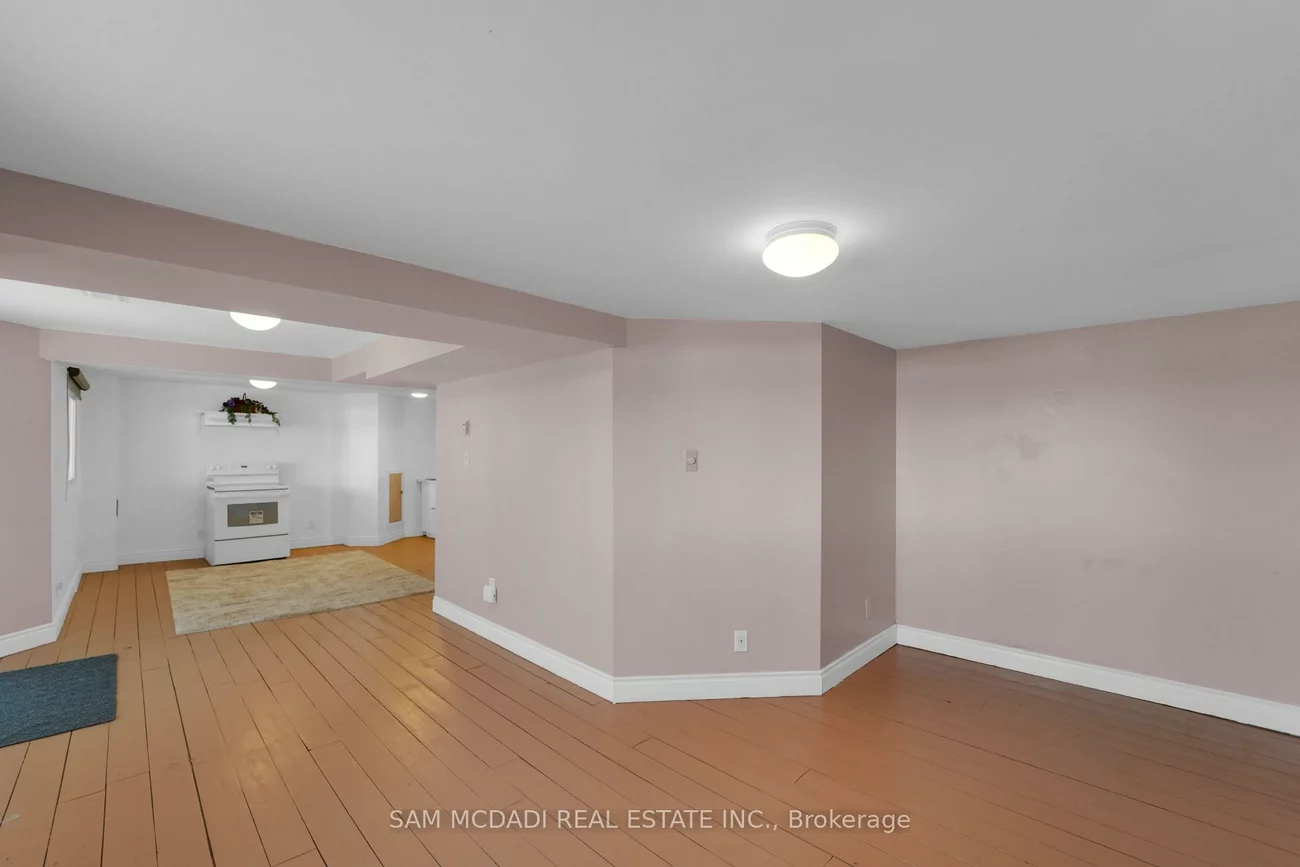 5275, Thornwood, Hurontario, Mississauga