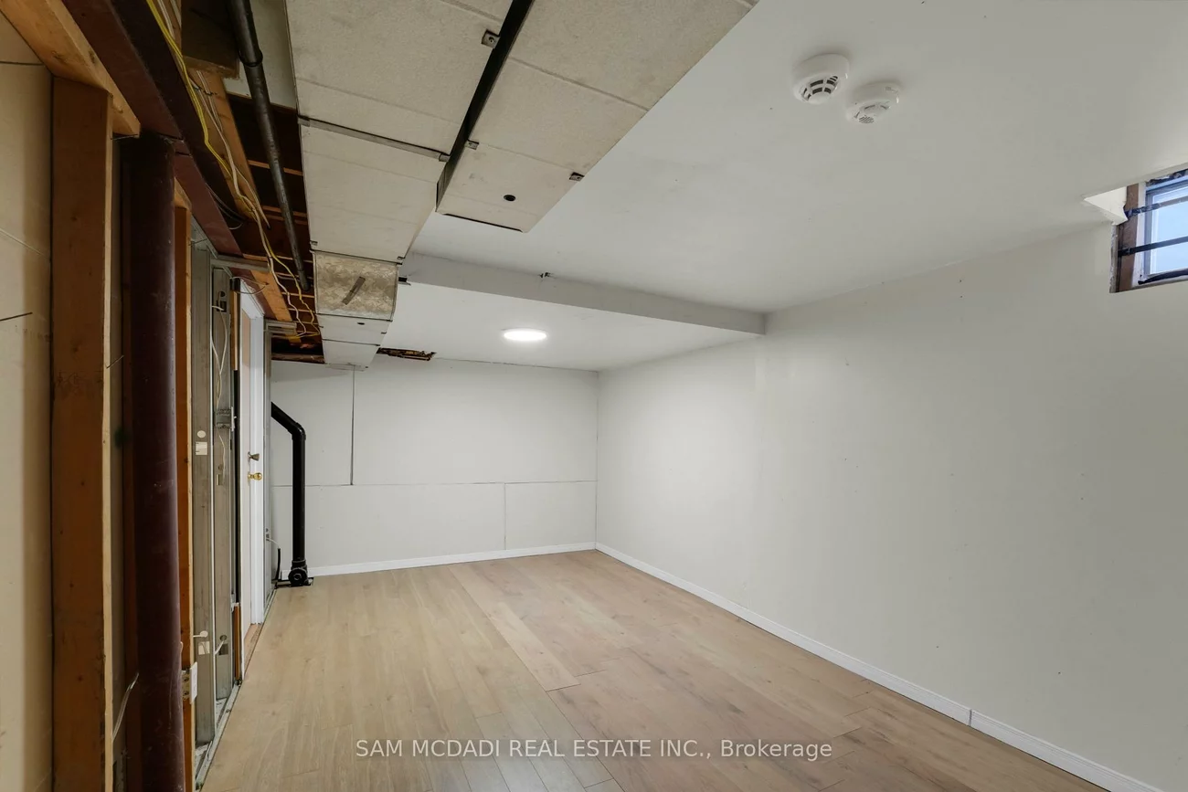 5275, Thornwood, Hurontario, Mississauga