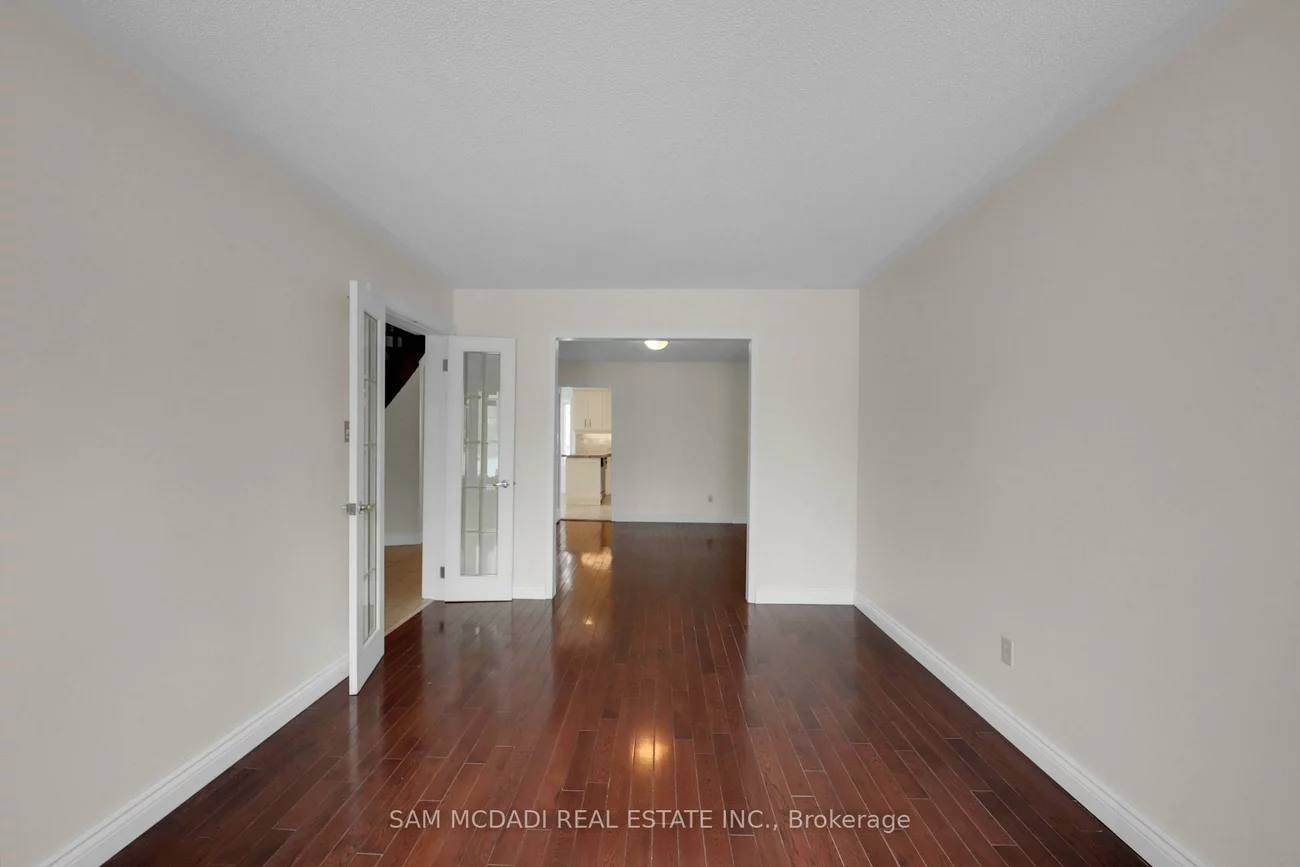 5275, Thornwood, Hurontario, Mississauga