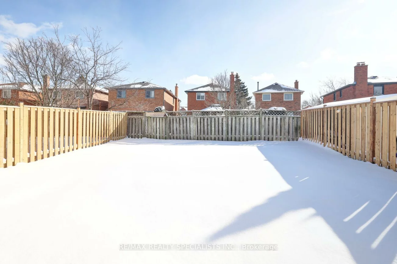 3394, Chartrand, Erin Mills, Mississauga