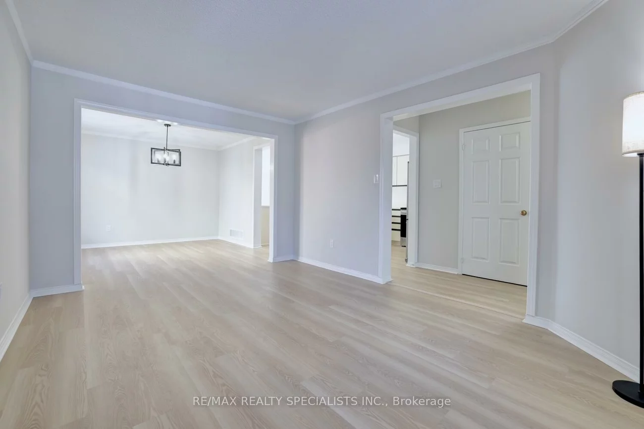 3394, Chartrand, Erin Mills, Mississauga