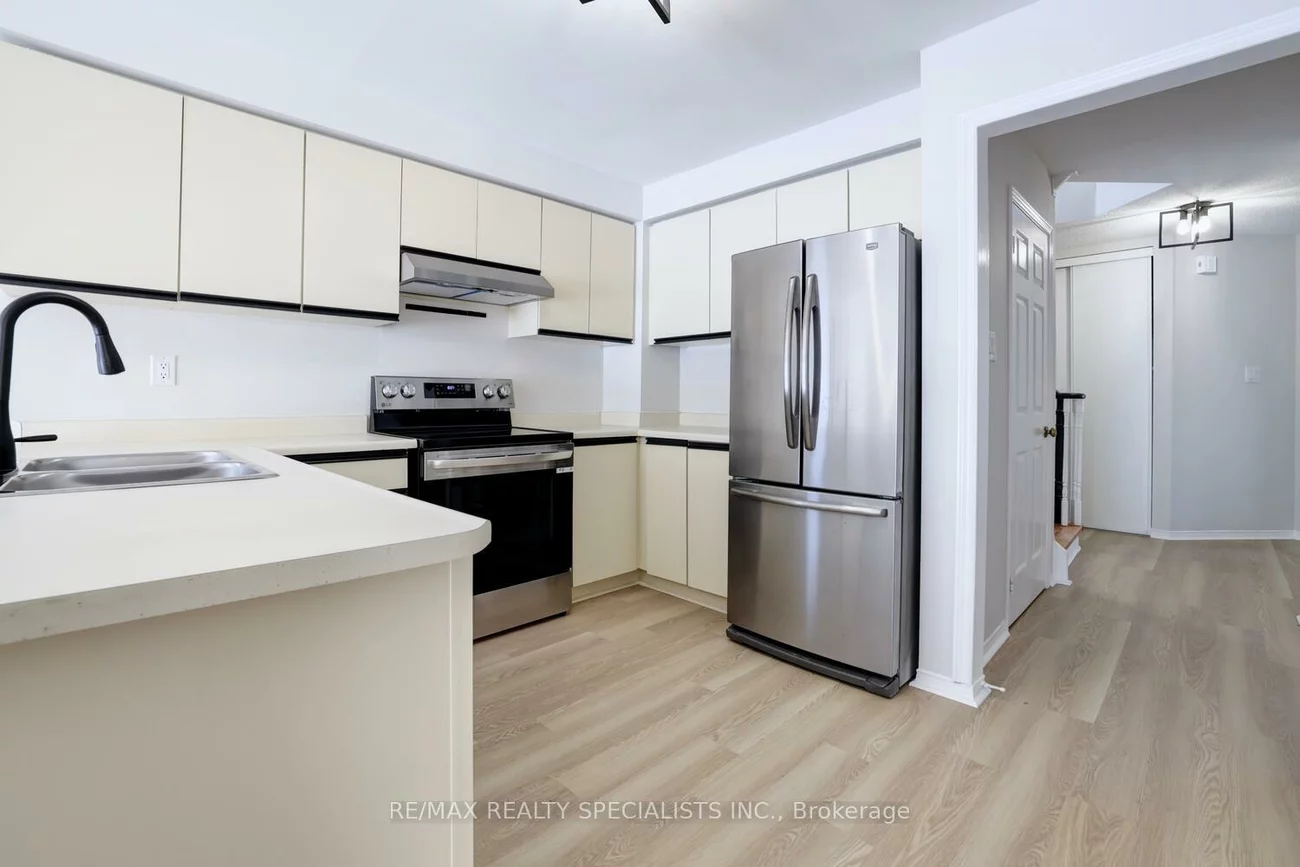 3394, Chartrand, Erin Mills, Mississauga