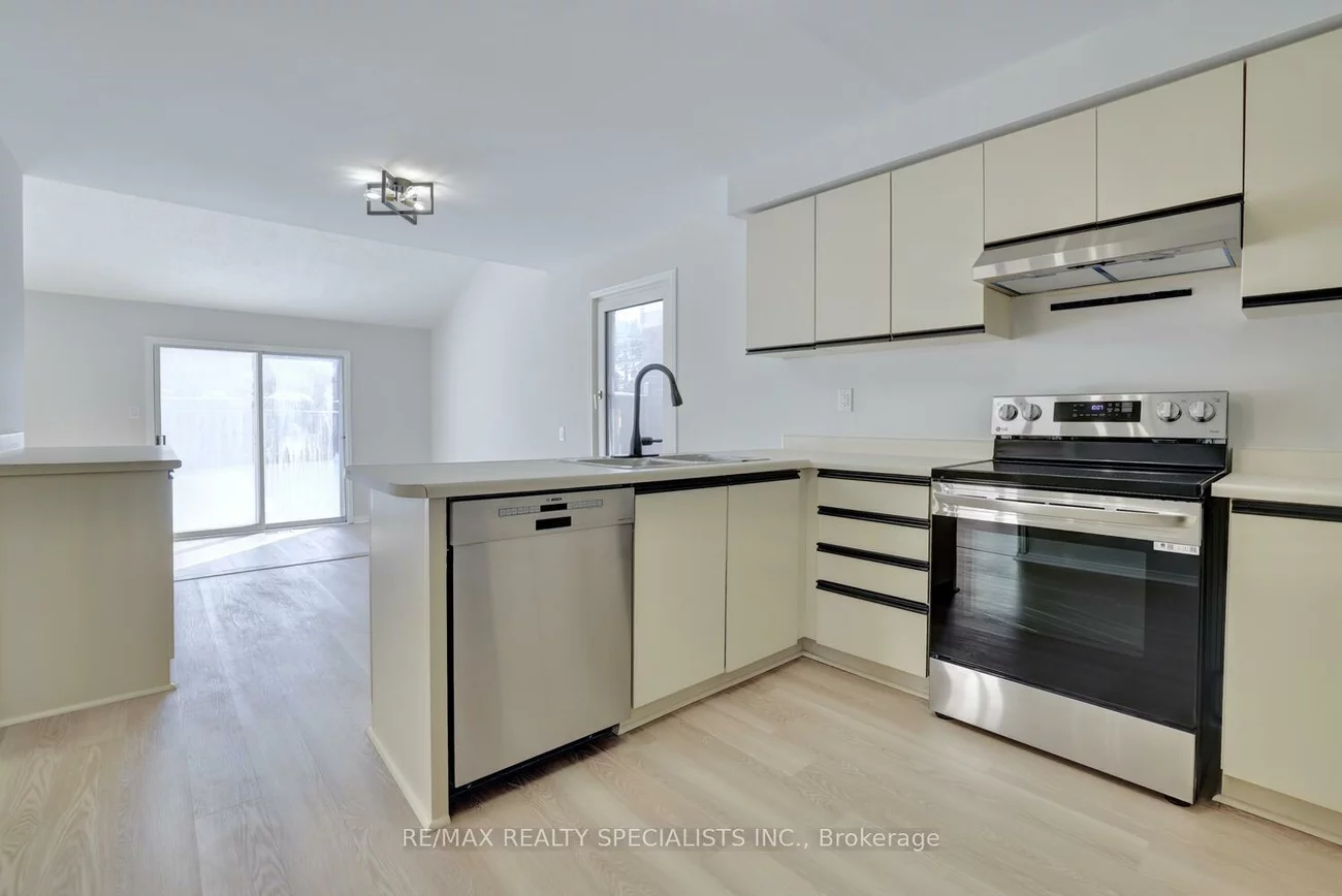 3394, Chartrand, Erin Mills, Mississauga