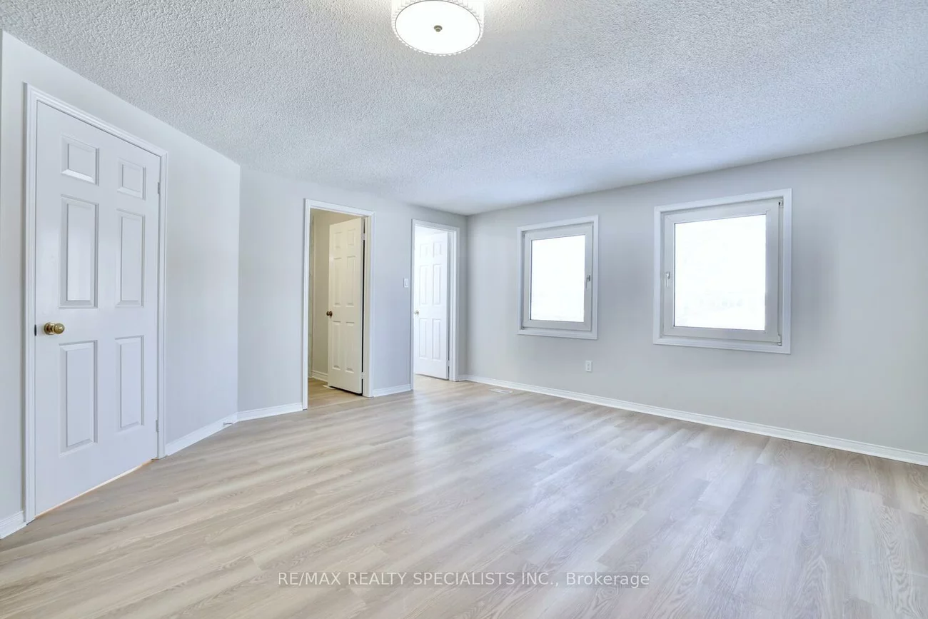 3394, Chartrand, Erin Mills, Mississauga