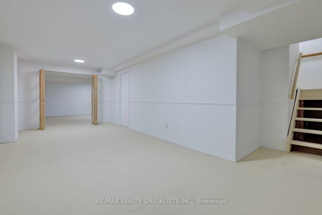 3394, Chartrand, Erin Mills, Mississauga