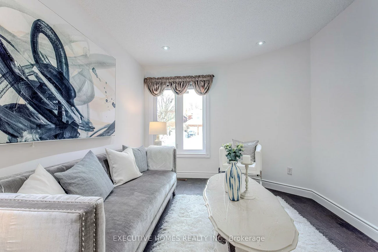 1192, Dream Crest, East Credit, Mississauga