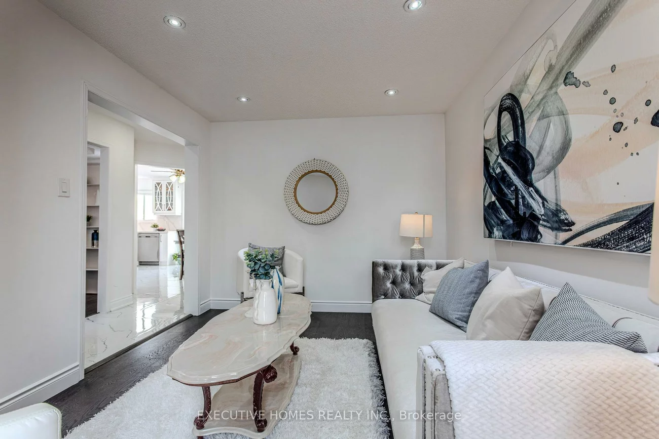 1192, Dream Crest, East Credit, Mississauga