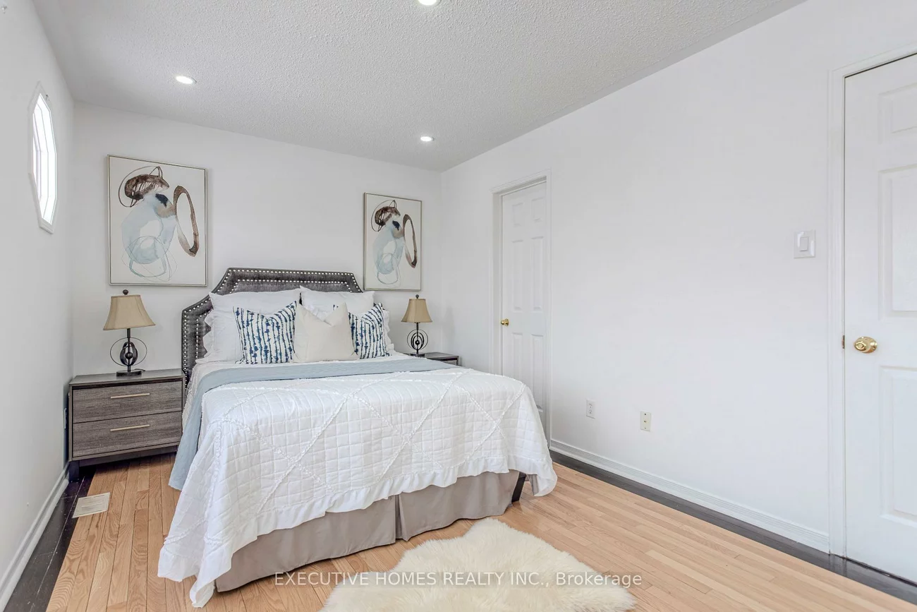 1192, Dream Crest, East Credit, Mississauga