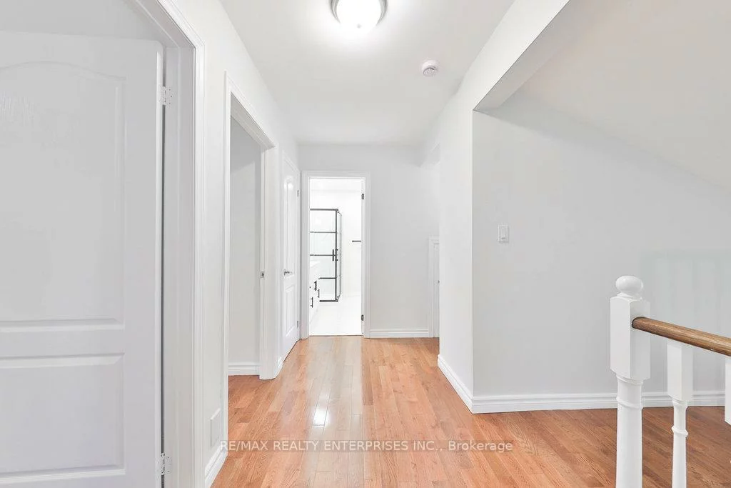 1389, Milton, Mineola, Mississauga