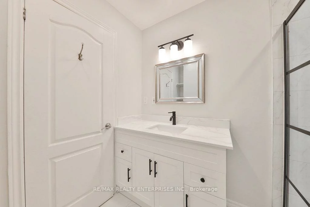 1389, Milton, Mineola, Mississauga