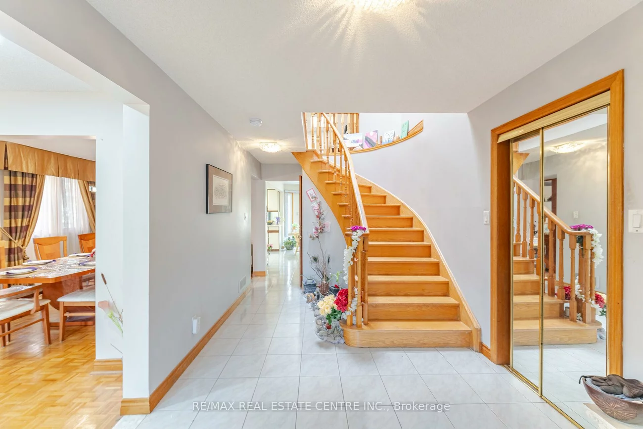 262, Boxmoor, Fairview, Mississauga