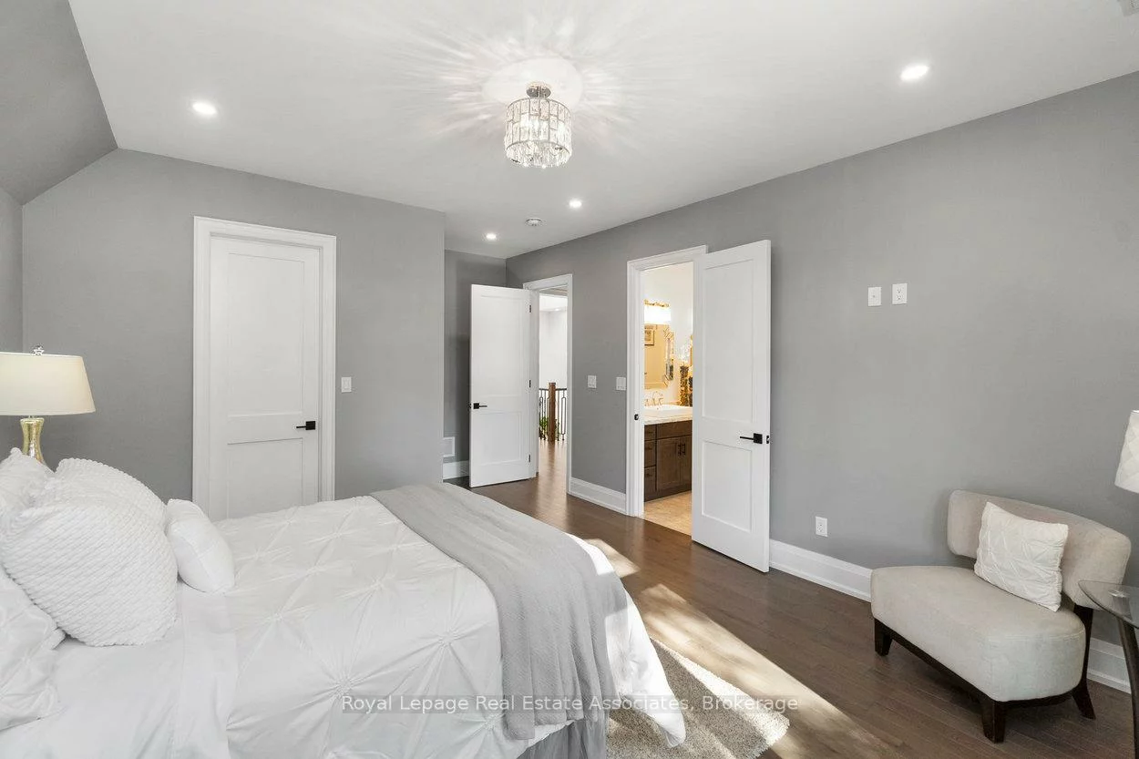 1285, Mineola, Mineola, Mississauga