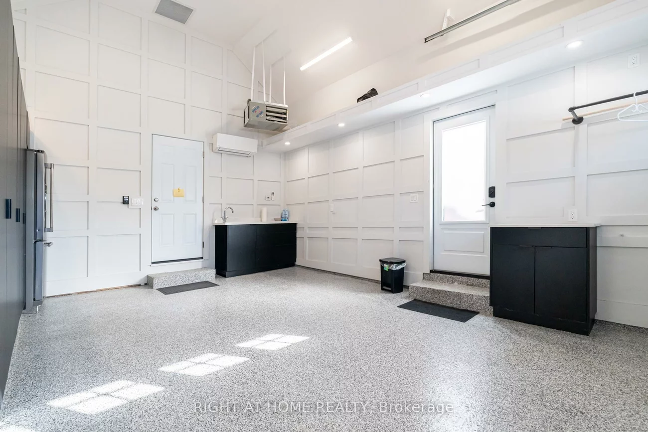 4212, Credit Pointe, East Credit, Mississauga