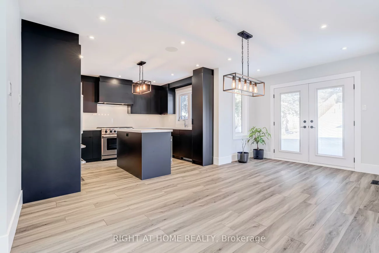 4212, Credit Pointe, East Credit, Mississauga
