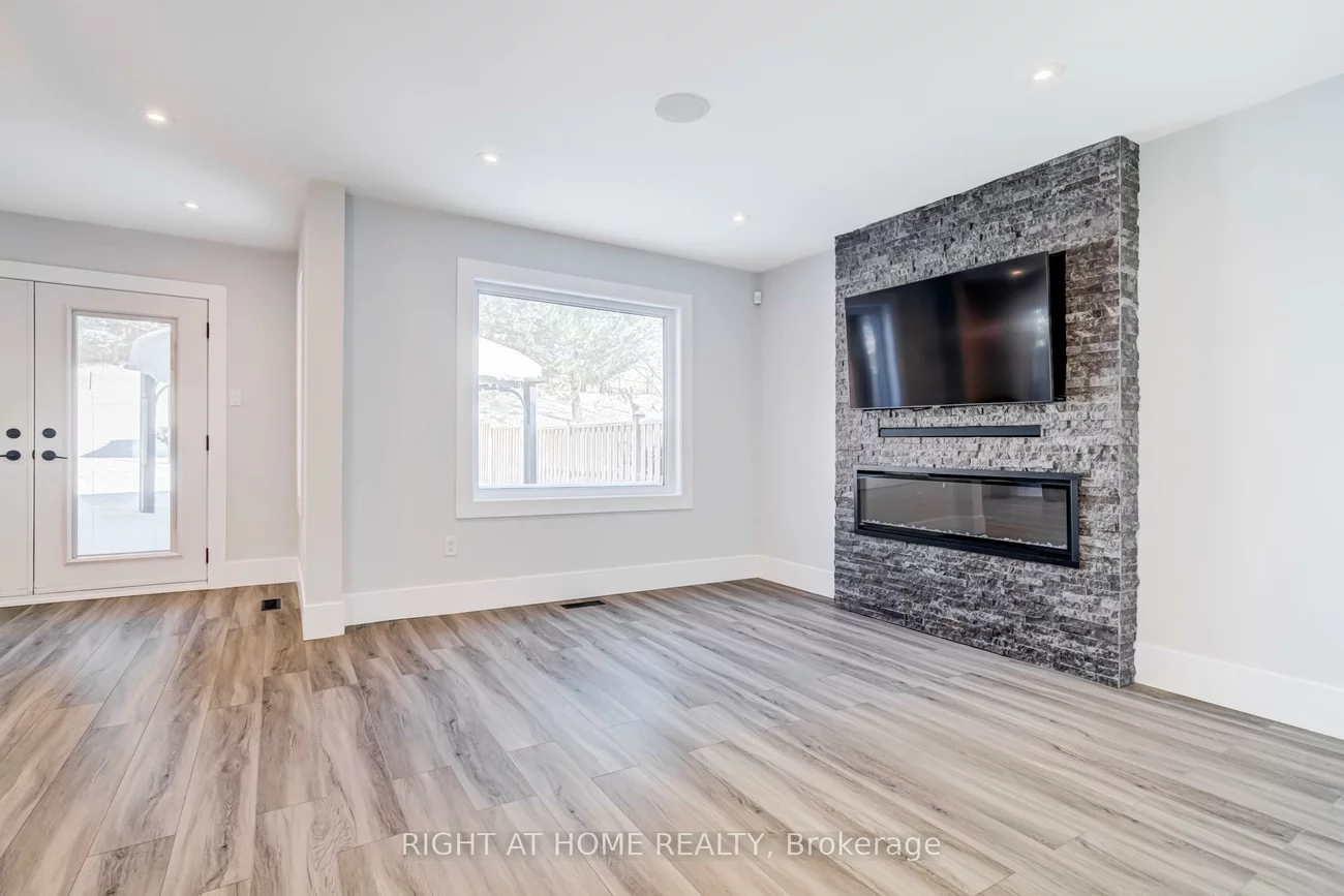 4212, Credit Pointe, East Credit, Mississauga