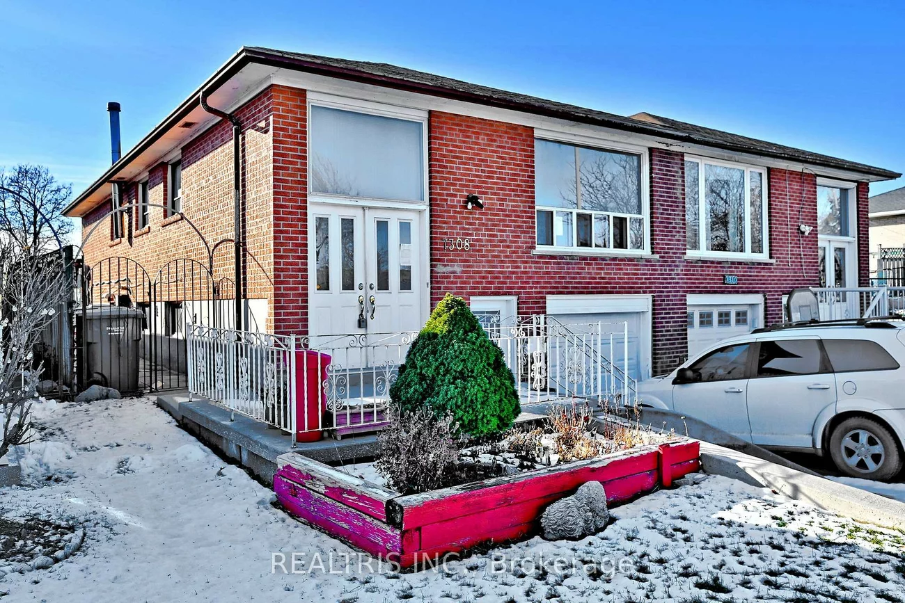 7308, Cambrett, Malton, Mississauga