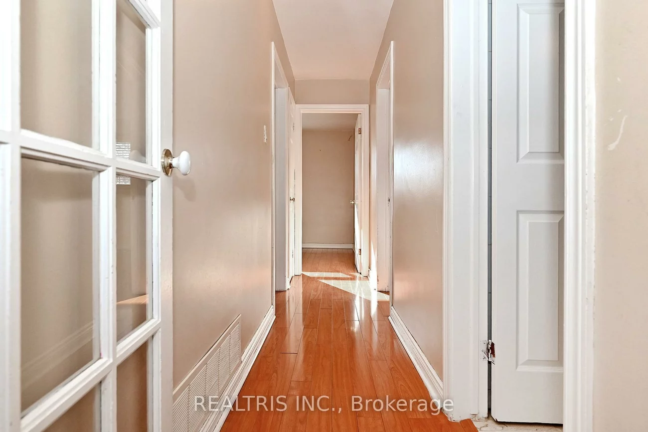 7308, Cambrett, Malton, Mississauga