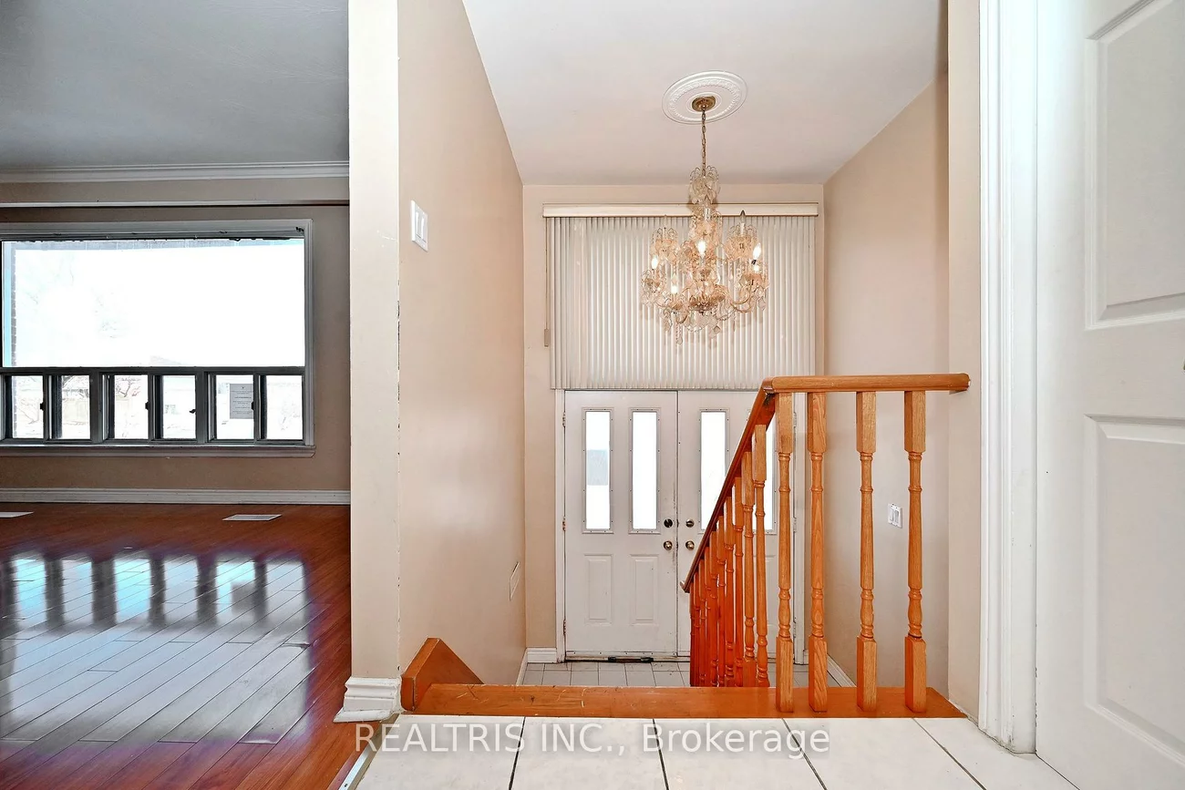 7308, Cambrett, Malton, Mississauga