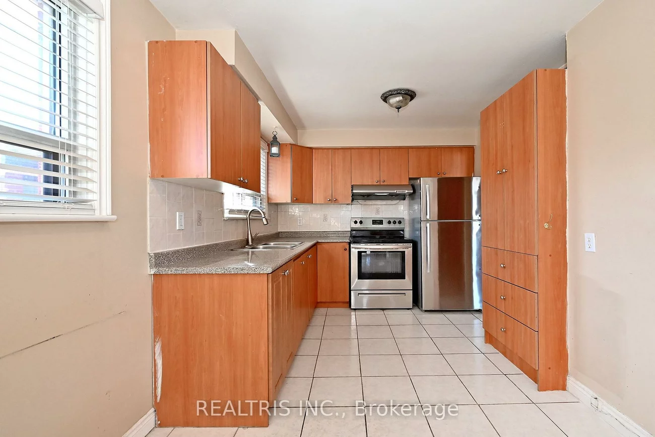 7308, Cambrett, Malton, Mississauga