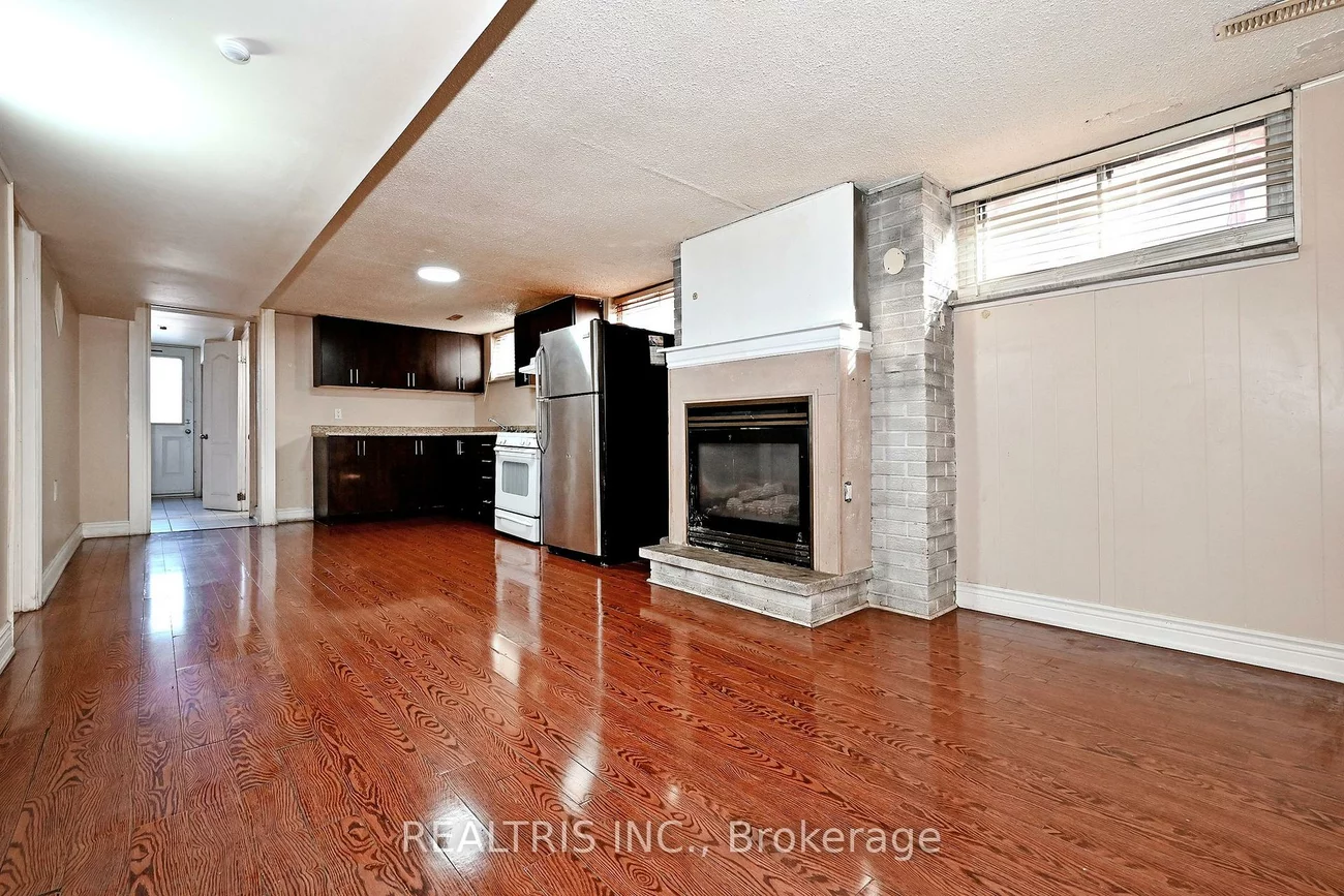 7308, Cambrett, Malton, Mississauga