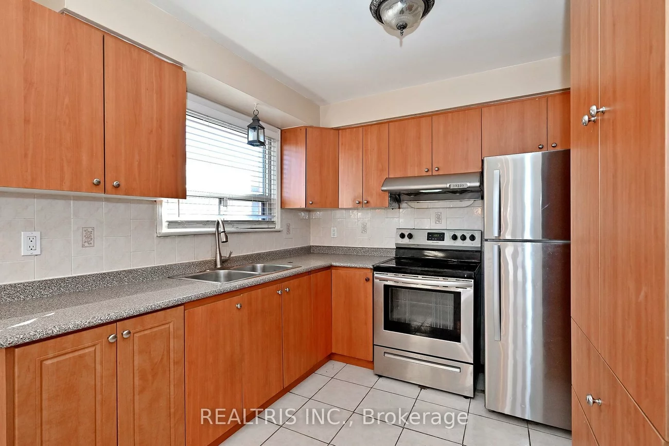 7308, Cambrett, Malton, Mississauga