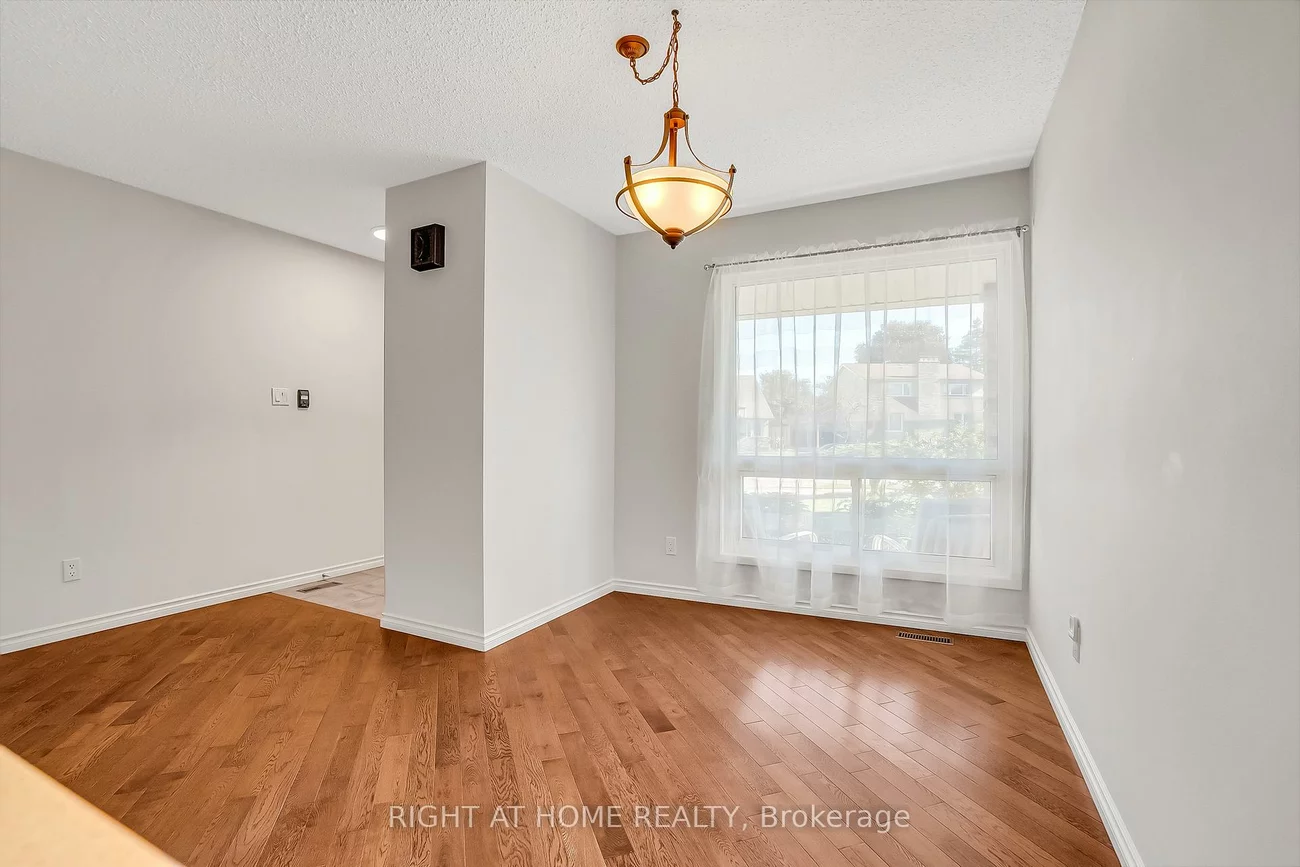 6842, Avila, Meadowvale, Mississauga