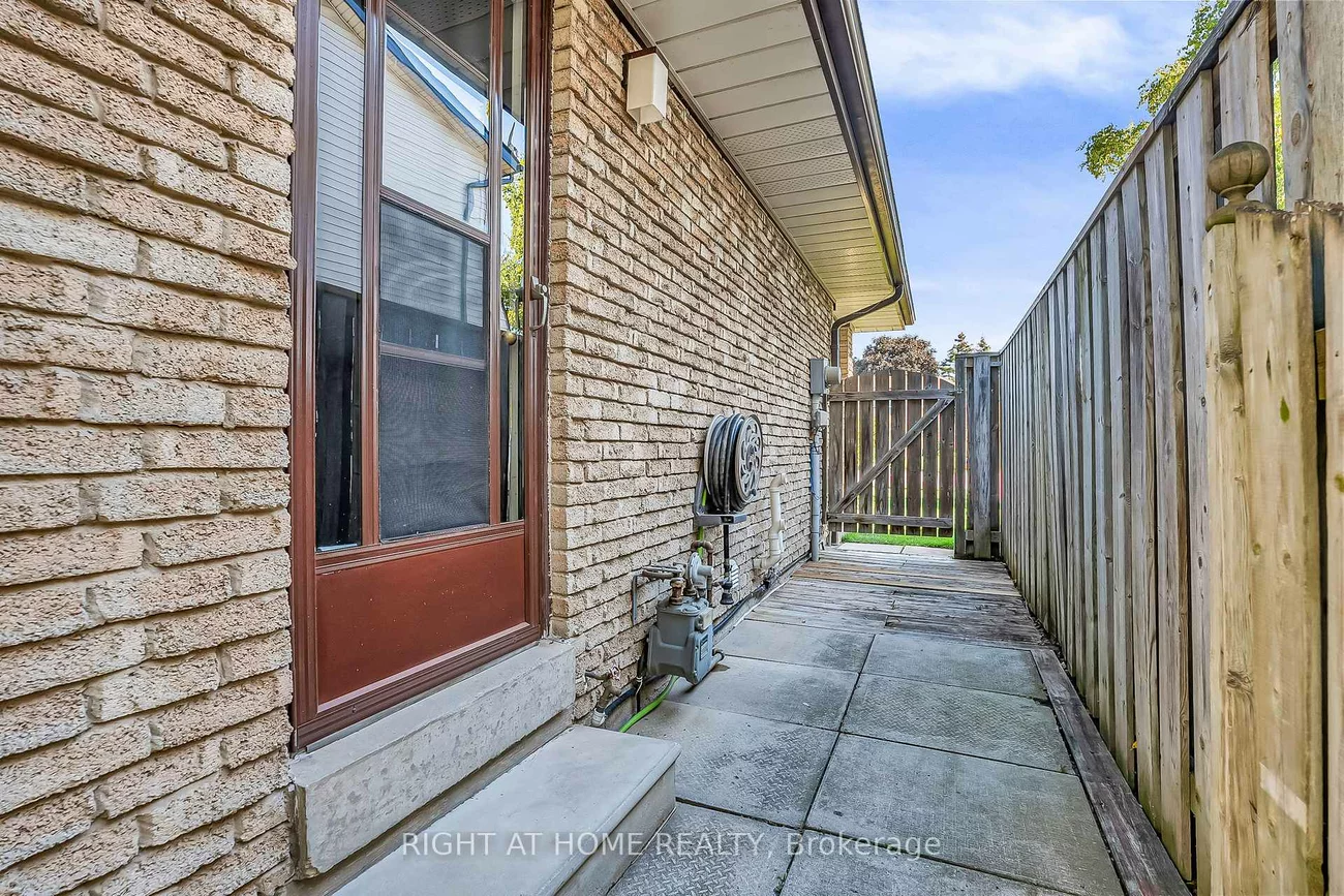 6842, Avila, Meadowvale, Mississauga