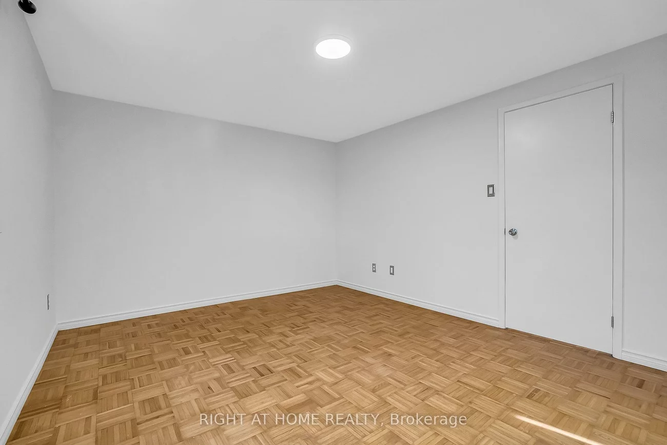 6842, Avila, Meadowvale, Mississauga