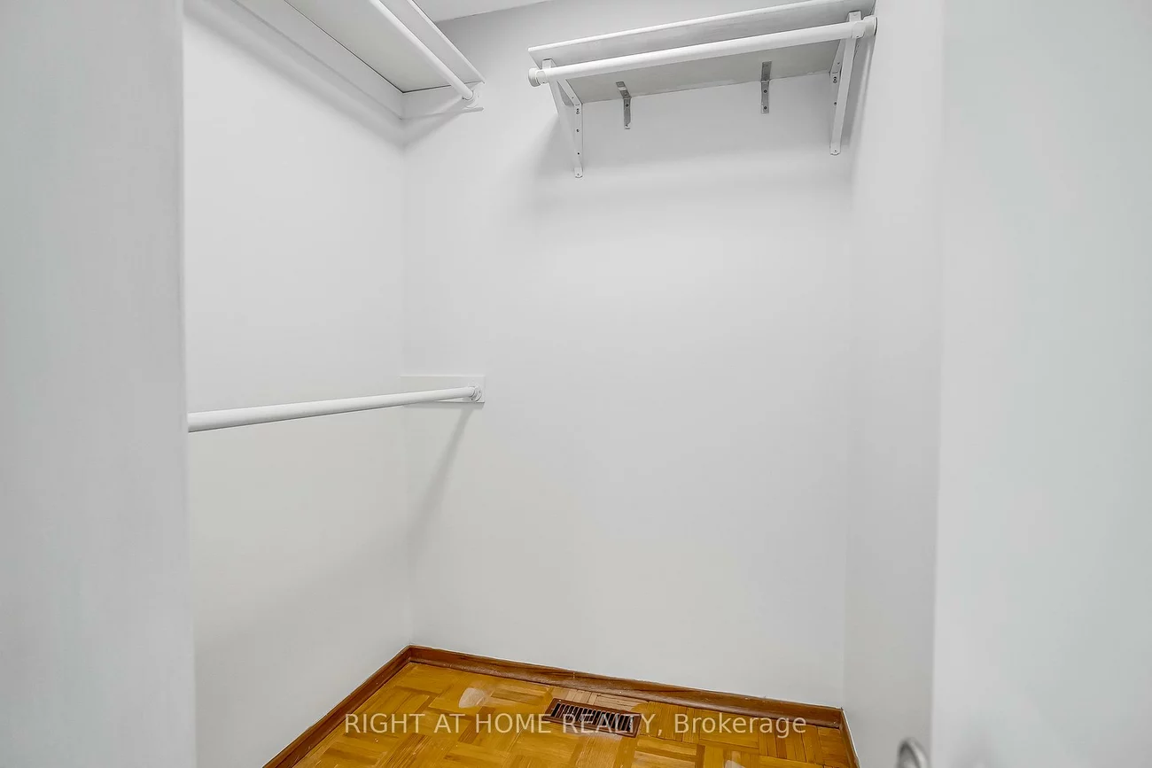 6842, Avila, Meadowvale, Mississauga