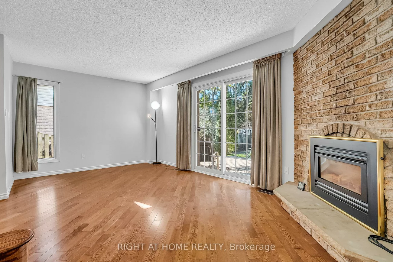 6842, Avila, Meadowvale, Mississauga