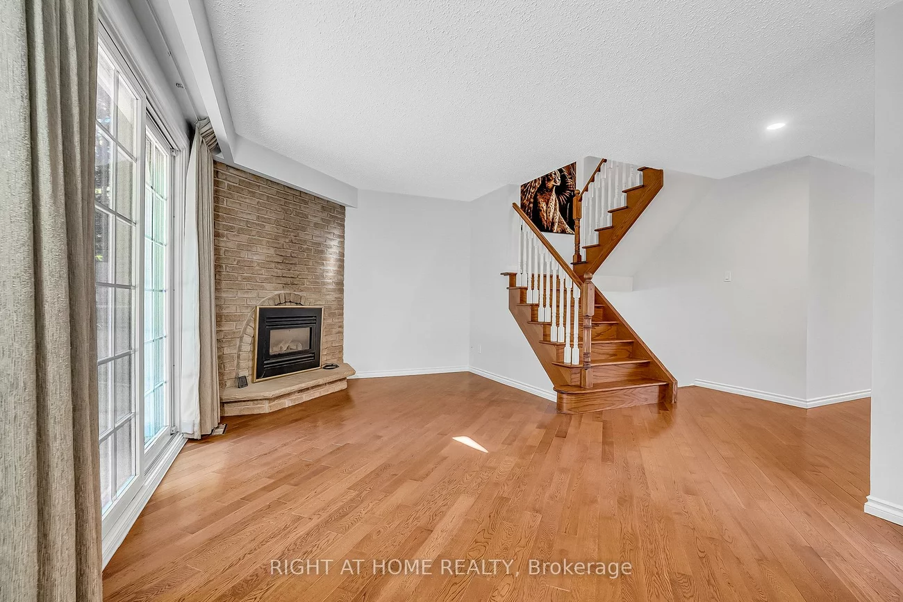 6842, Avila, Meadowvale, Mississauga