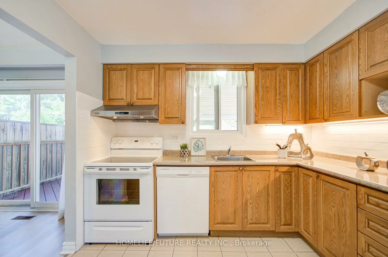 718, Eaglemount, Erindale, Mississauga