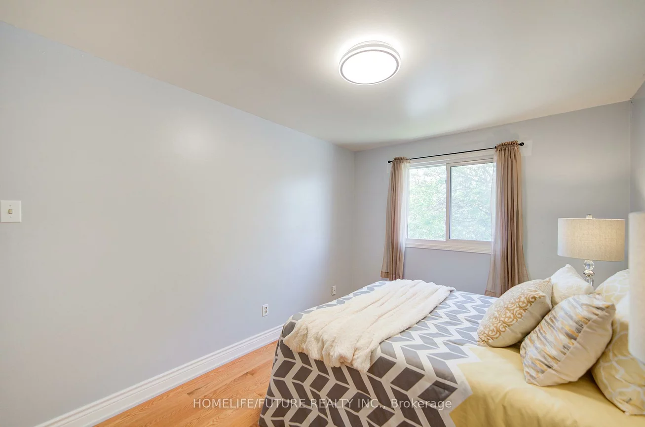 718, Eaglemount, Erindale, Mississauga