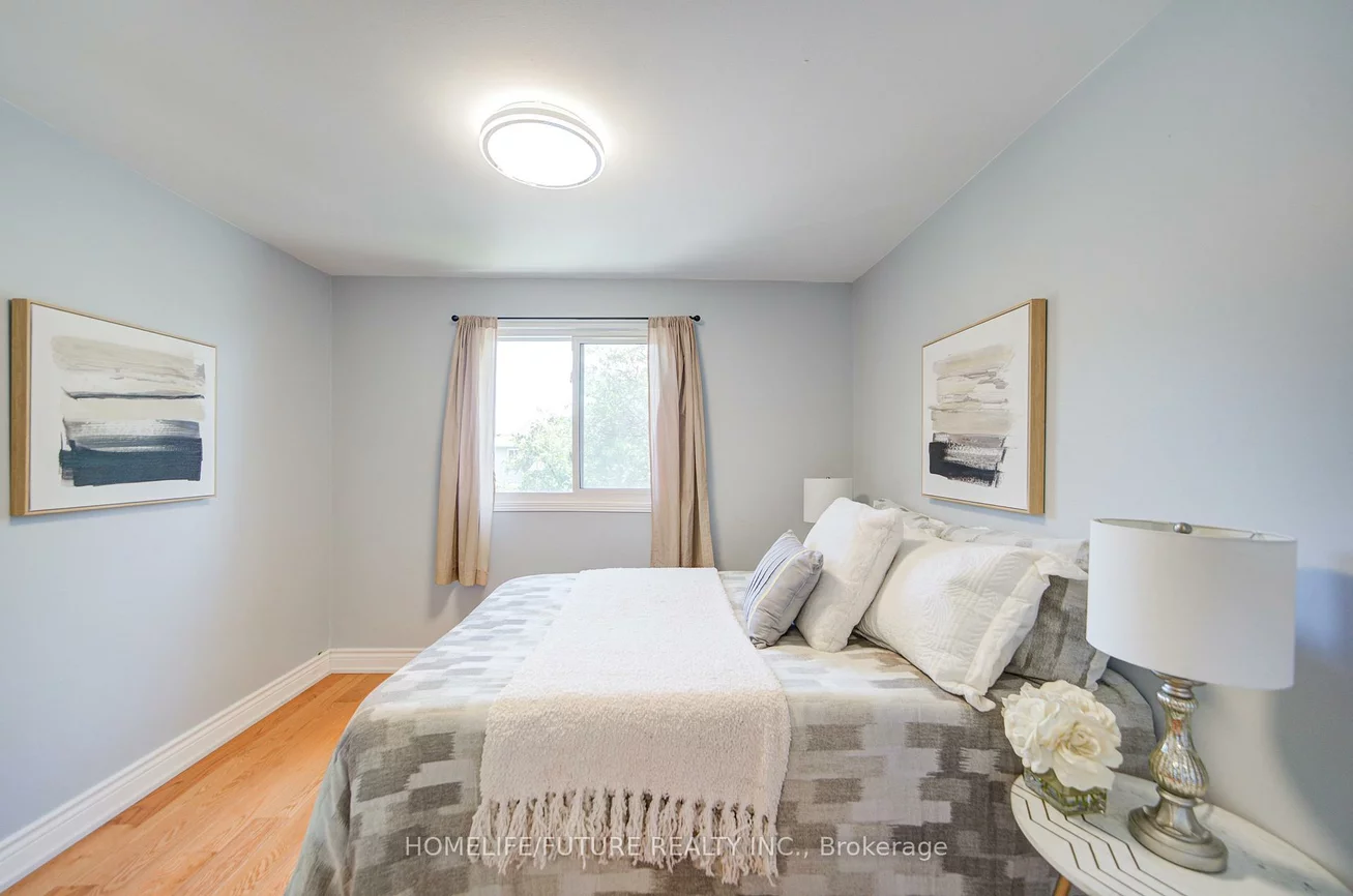 718, Eaglemount, Erindale, Mississauga