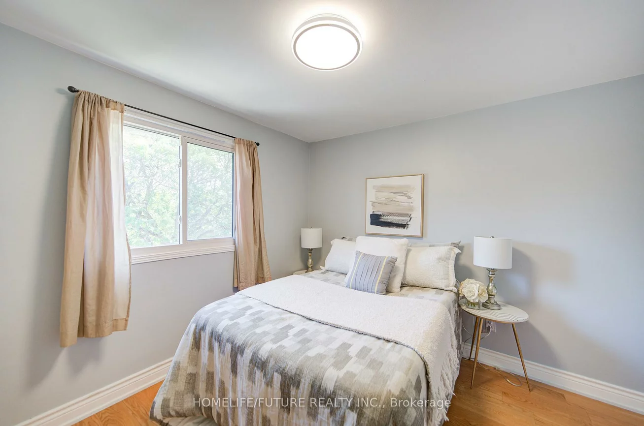 718, Eaglemount, Erindale, Mississauga