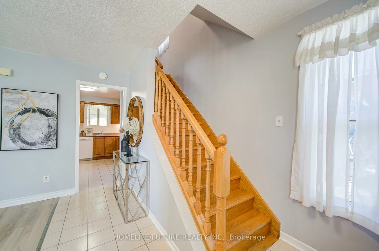 718, Eaglemount, Erindale, Mississauga