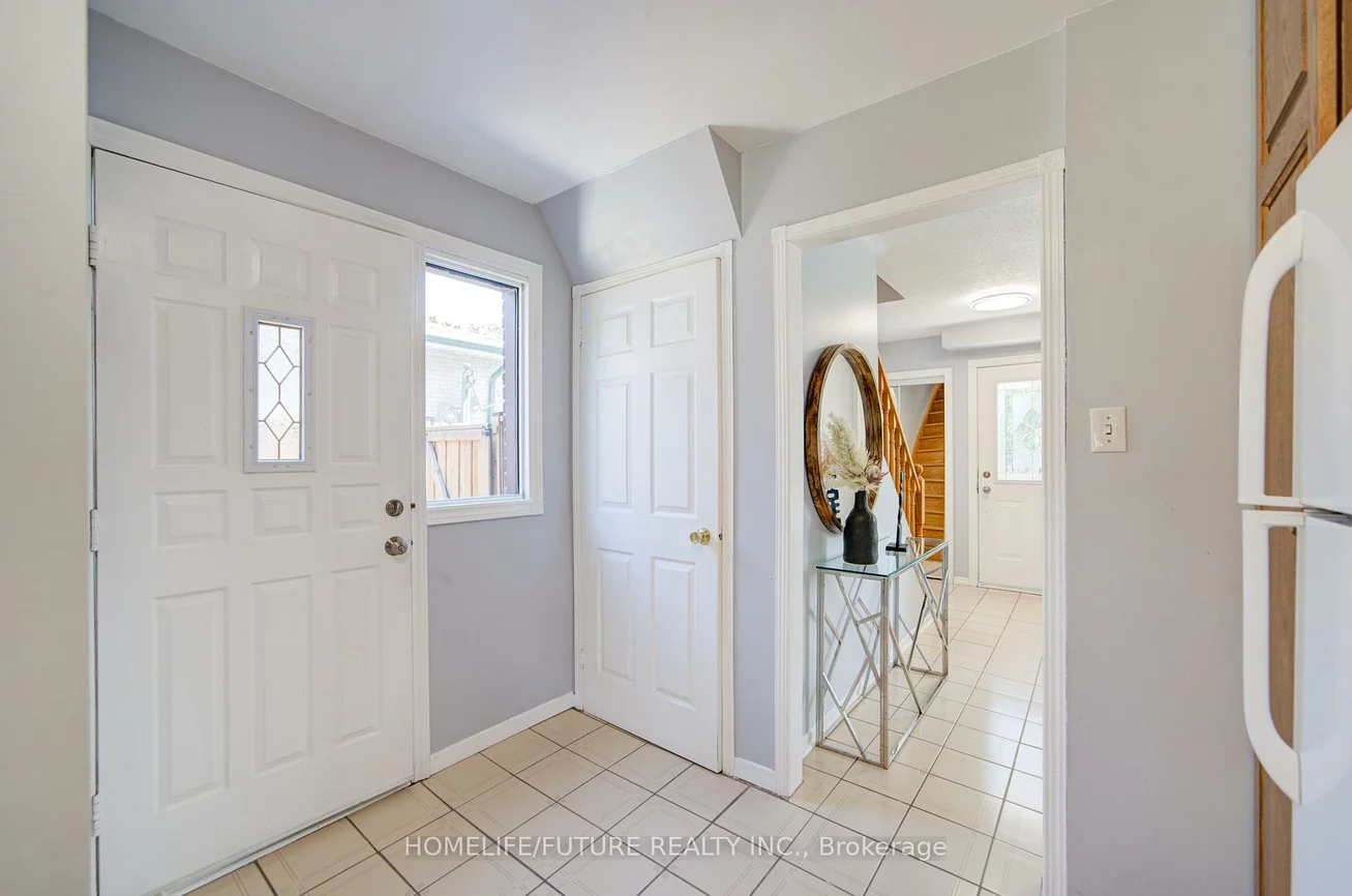 718, Eaglemount, Erindale, Mississauga