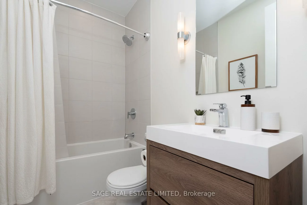 10, Brant, Port Credit, Mississauga