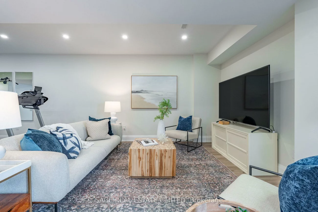 10, Brant, Port Credit, Mississauga