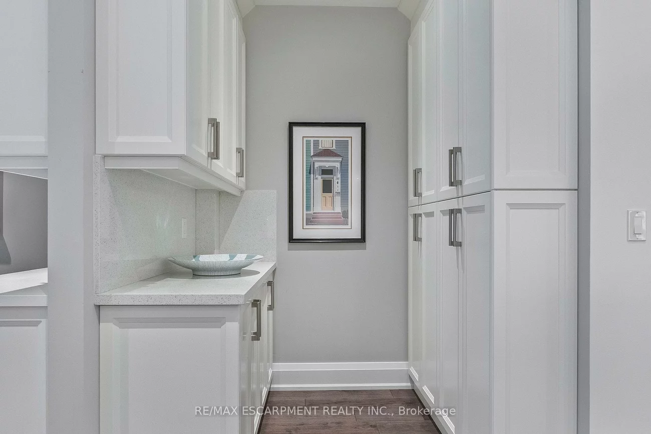 24, Cayuga, Port Credit, Mississauga