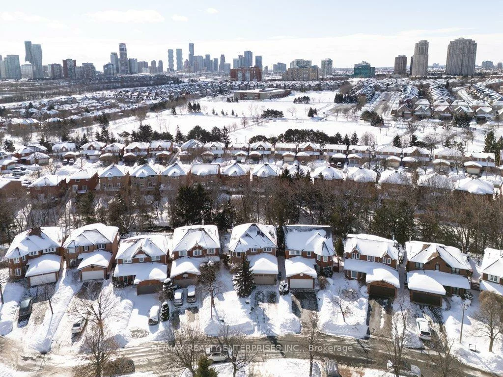 4576, Tribal, Hurontario, Mississauga