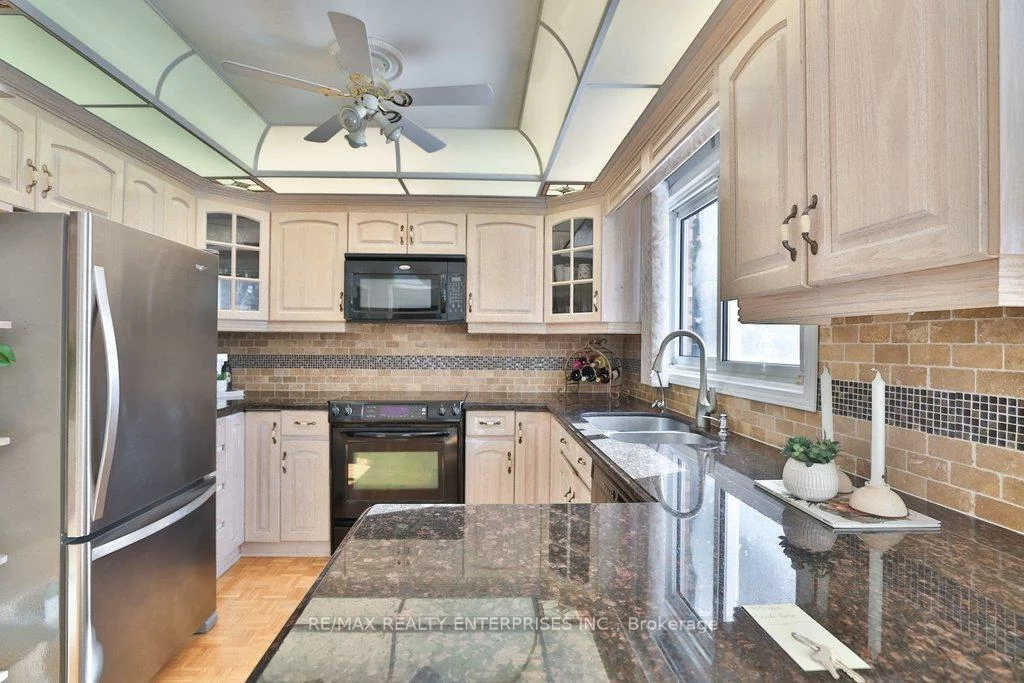 4576, Tribal, Hurontario, Mississauga