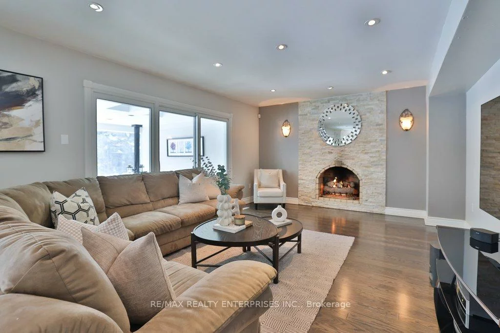 208, Mineola, Mineola, Mississauga